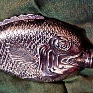Elegant Vintage Towle Silver Drinking Flask Shaped As Fish. Intricate Detail